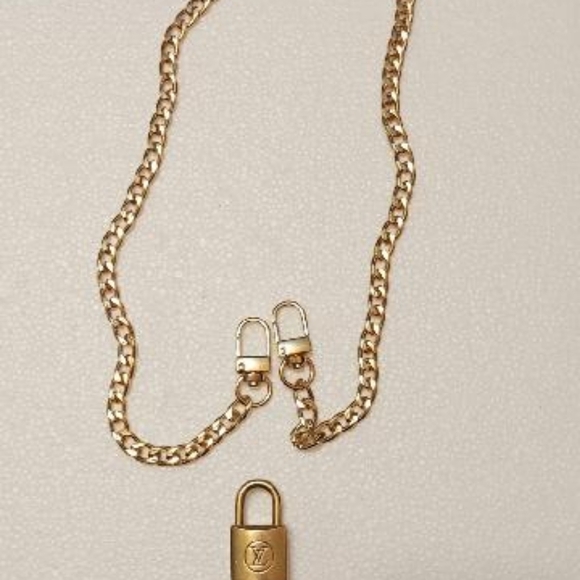 Louis Vuitton Vintage EUC Lock 🔐 and Key #202 - Picture 5 of 15